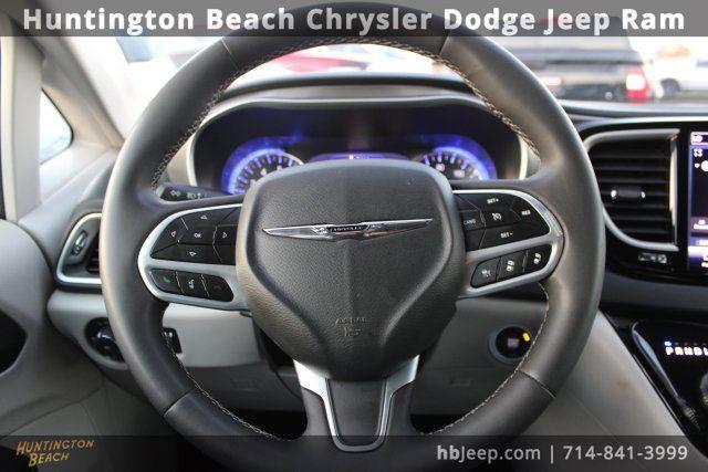 used 2023 Chrysler Pacifica car, priced at $18,650