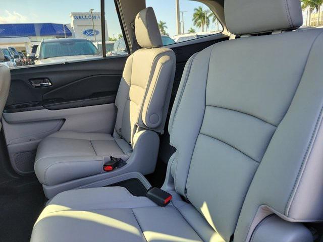 used 2020 Honda Pilot car, priced at $29,900