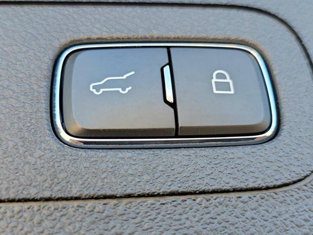 used 2023 Lincoln Aviator car, priced at $48,498