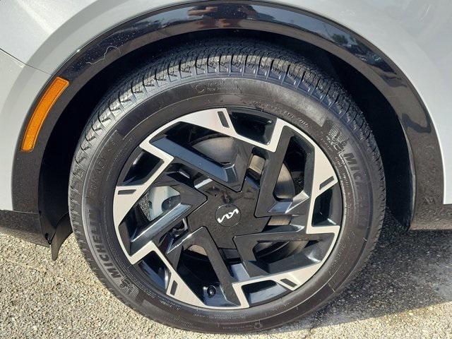 used 2025 Kia Sportage car, priced at $29,990