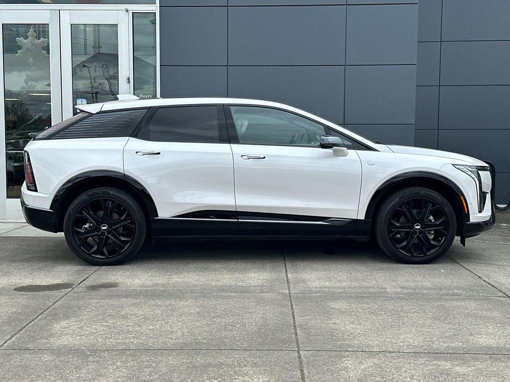 used 2025 Cadillac OPTIQ car, priced at $45,990