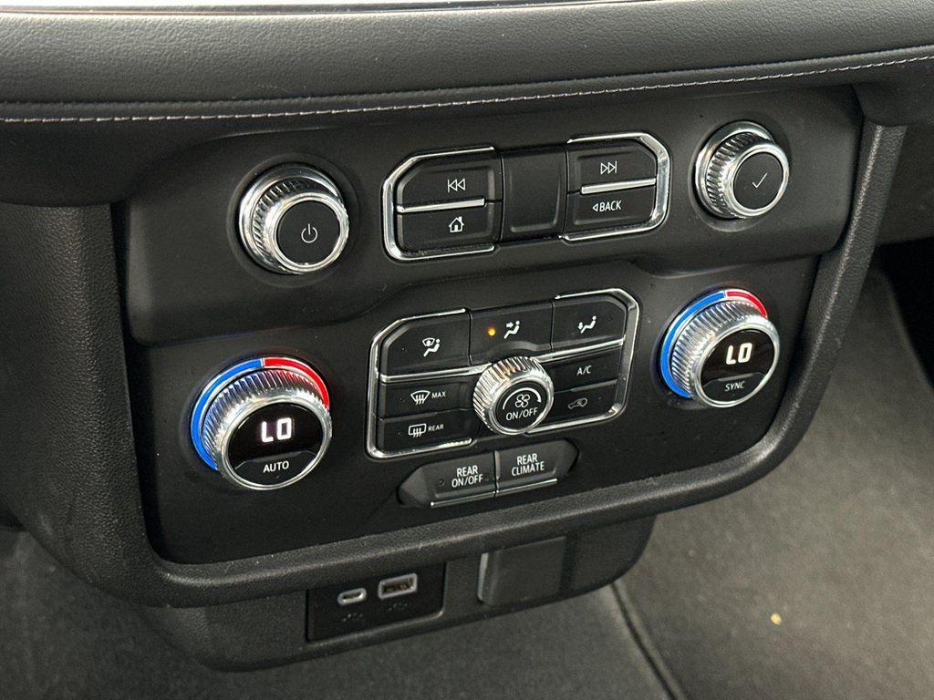used 2022 GMC Yukon XL car, priced at $37,890
