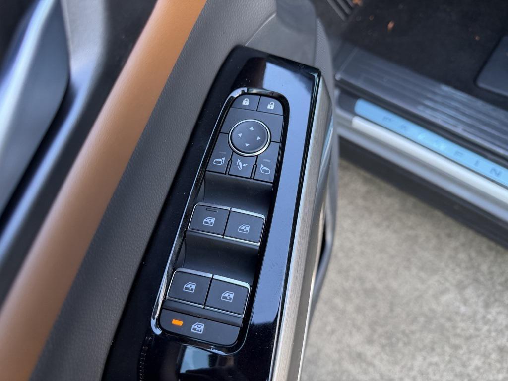 new 2025 Nissan Pathfinder car, priced at $46,823