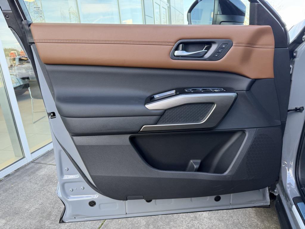 new 2025 Nissan Pathfinder car, priced at $46,823