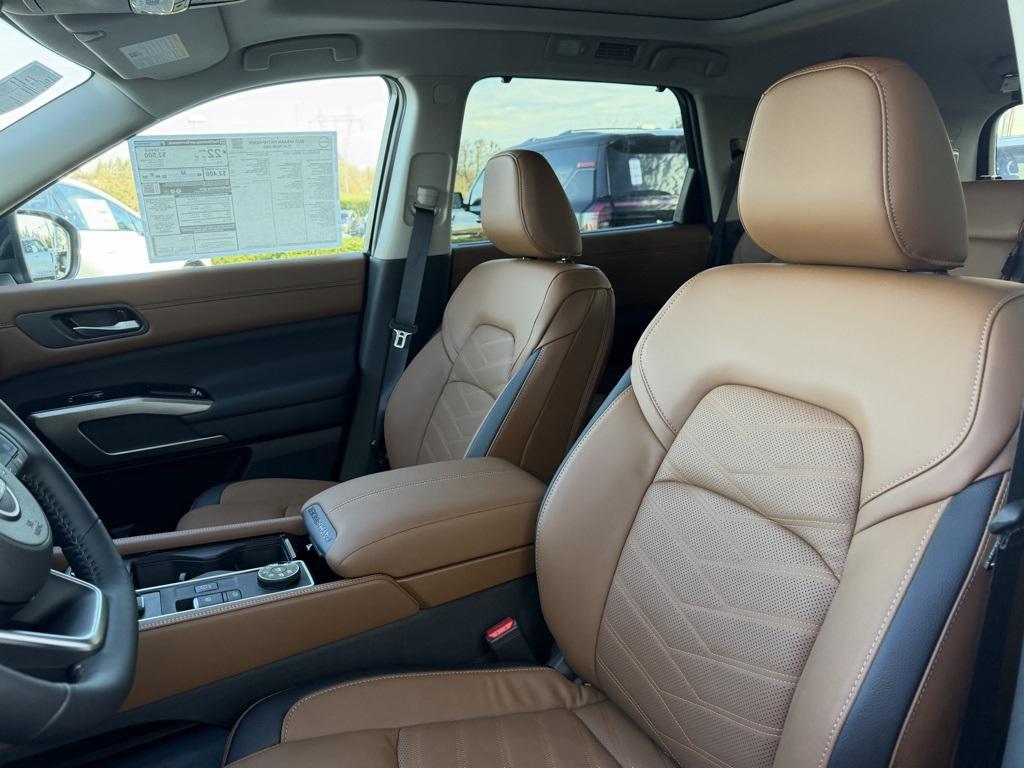 new 2025 Nissan Pathfinder car, priced at $46,823