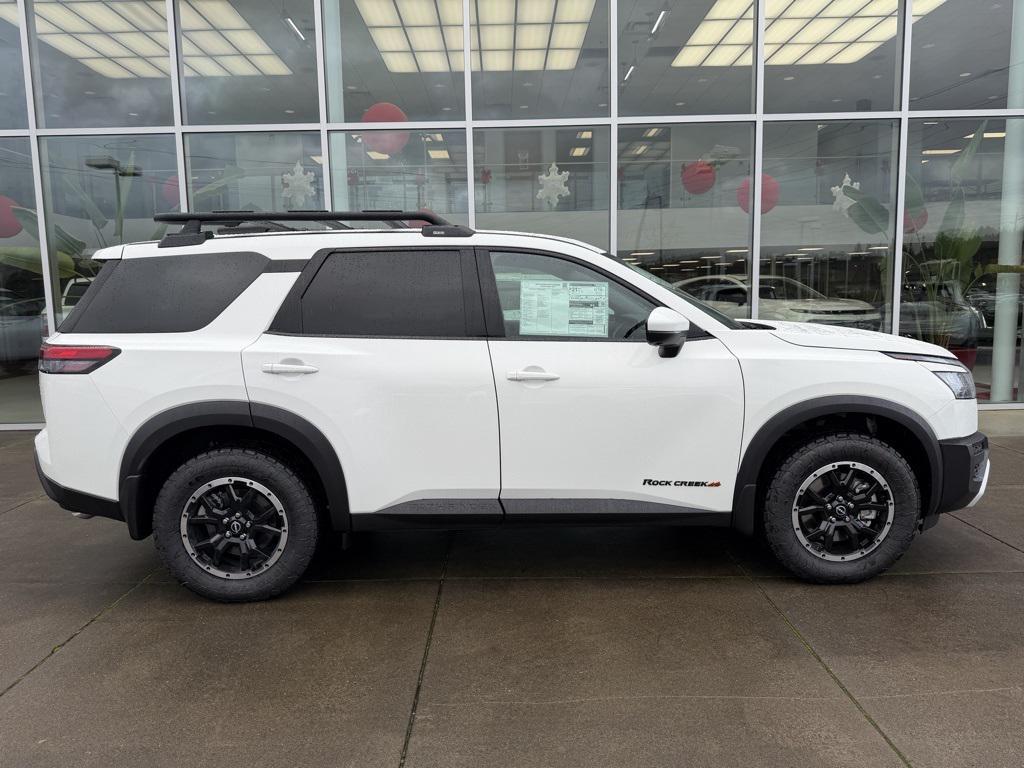 new 2025 Nissan Pathfinder car, priced at $39,267