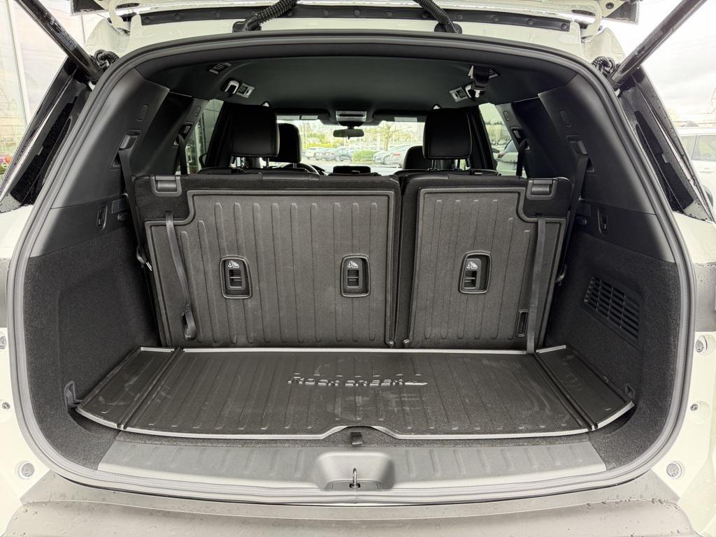 new 2025 Nissan Pathfinder car, priced at $39,267