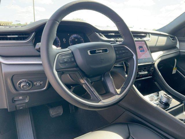 new 2025 Jeep Grand Cherokee L car