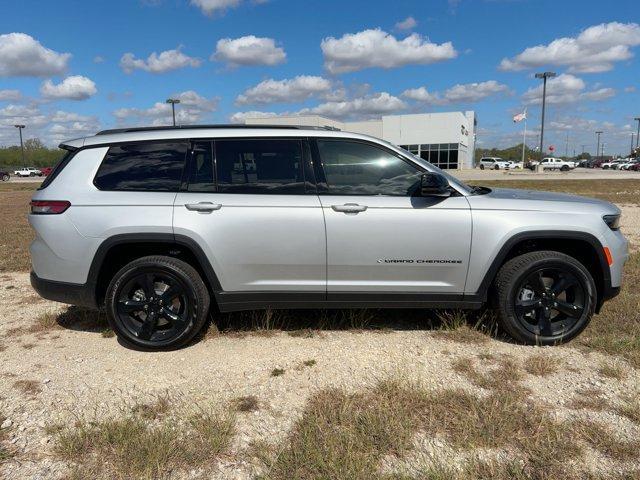 new 2025 Jeep Grand Cherokee L car