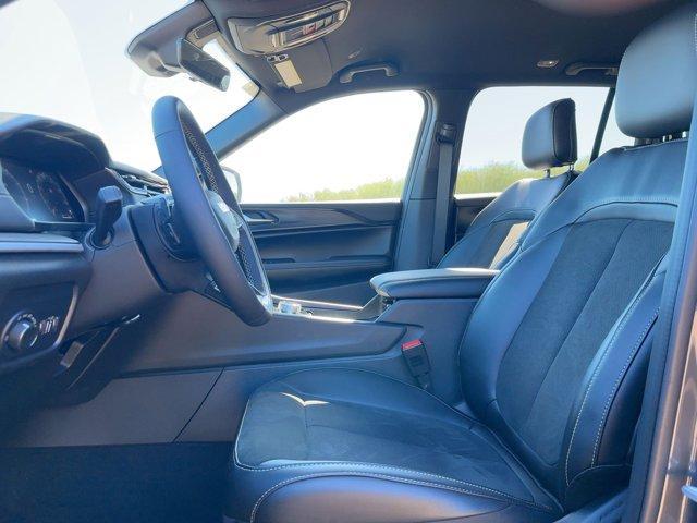 new 2025 Jeep Grand Cherokee car, priced at $45,875