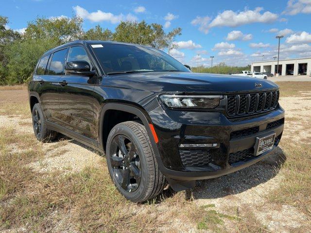 new 2025 Jeep Grand Cherokee L car, priced at $52,220