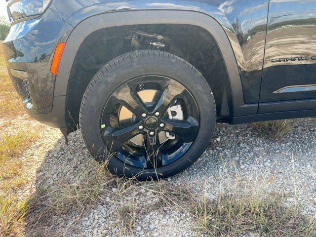 new 2025 Jeep Grand Cherokee L car, priced at $52,220