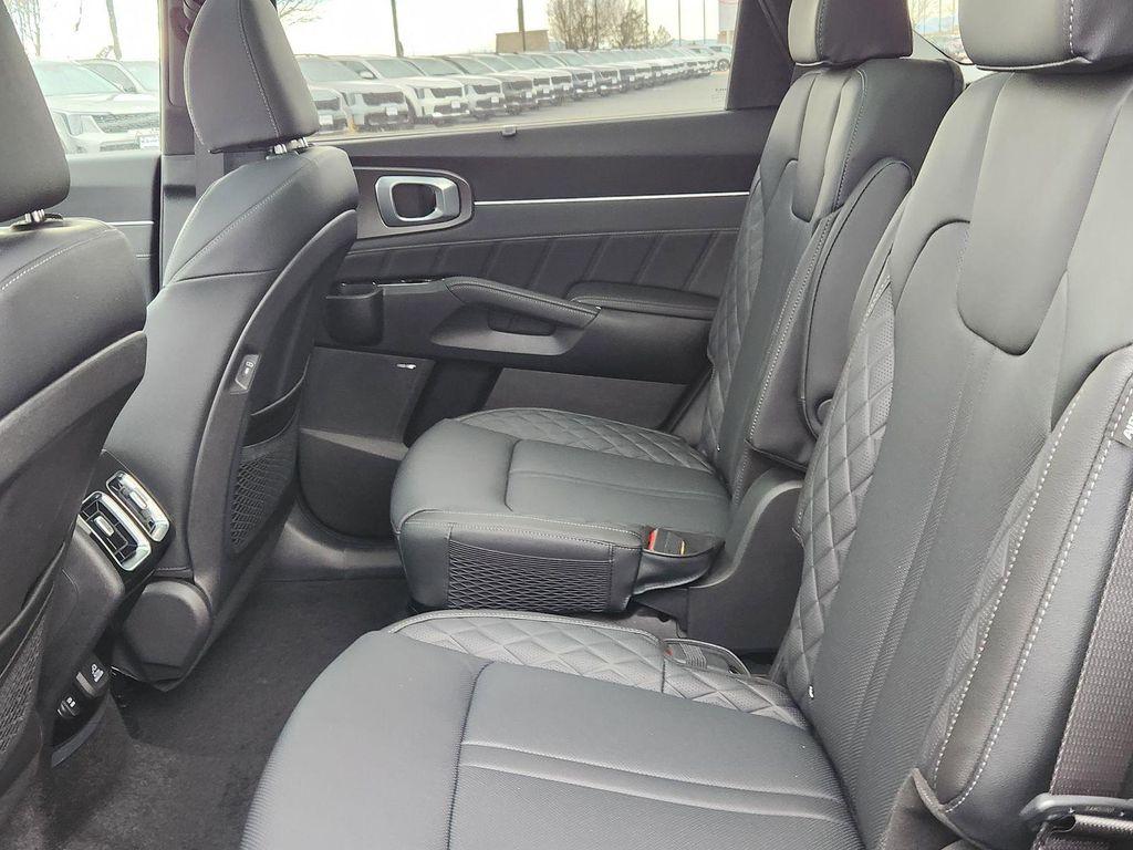 new 2026 Kia Sorento Hybrid car, priced at $43,542