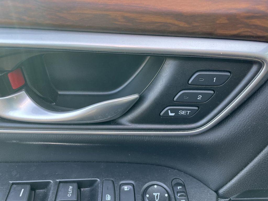 used 2021 Honda CR-V car, priced at $27,587