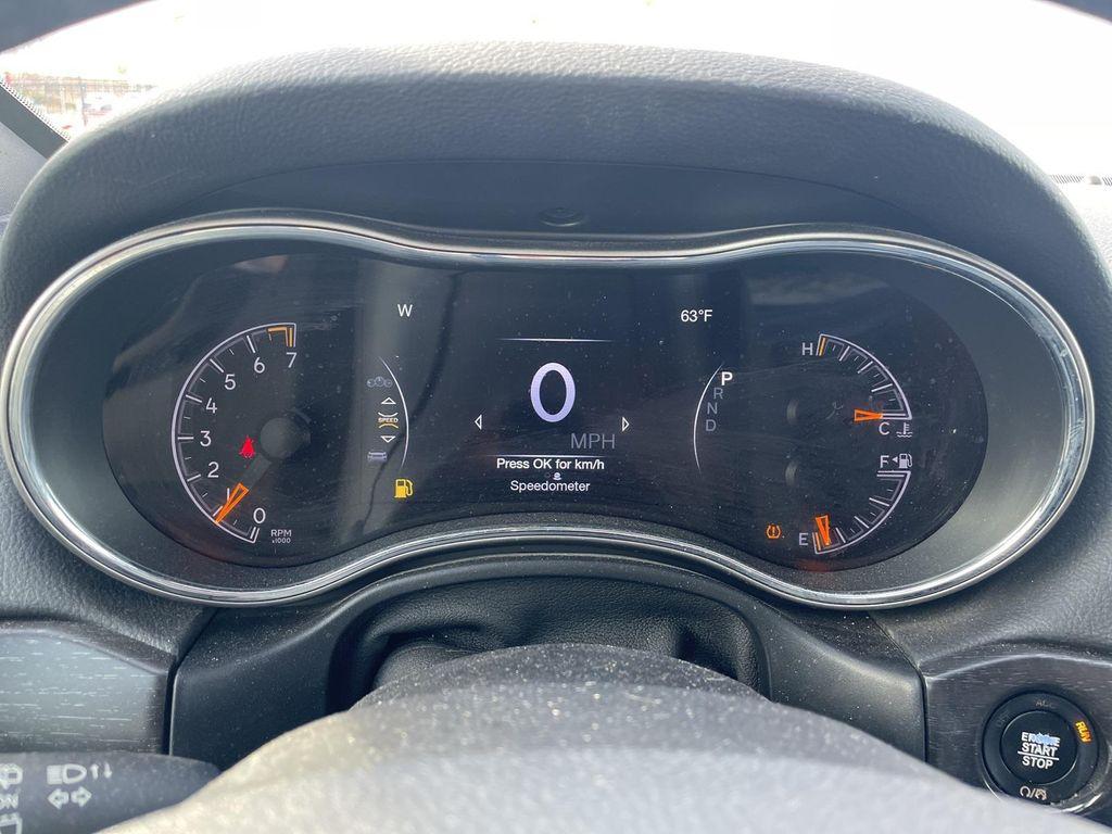 used 2018 Jeep Grand Cherokee car, priced at $17,419