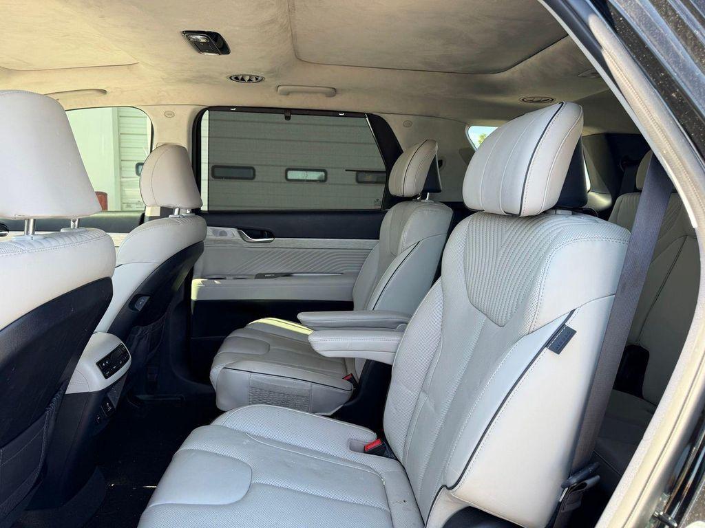 used 2024 Hyundai Palisade car, priced at $40,307