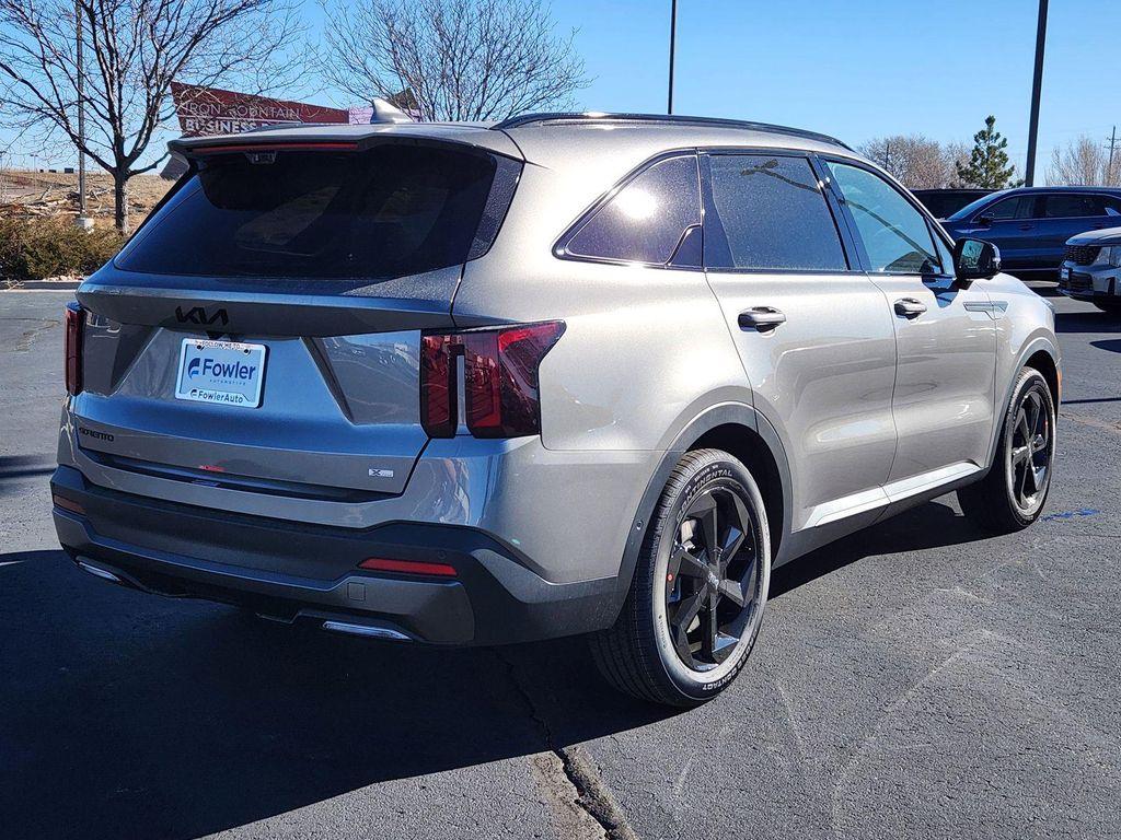 new 2026 Kia Sorento Hybrid car, priced at $44,715