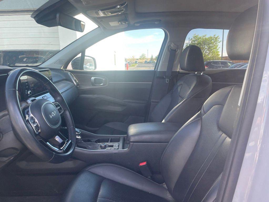 used 2023 Kia Sorento car, priced at $30,776