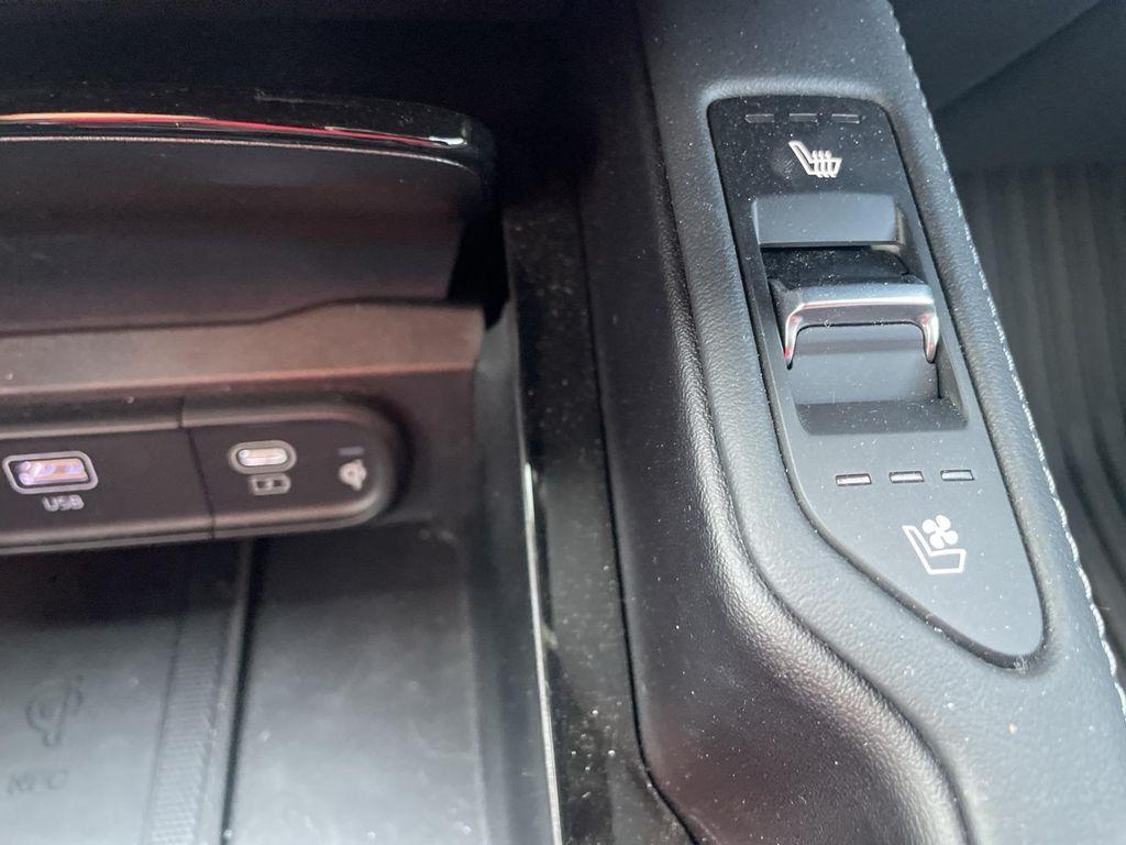 used 2024 Kia Telluride car, priced at $45,670