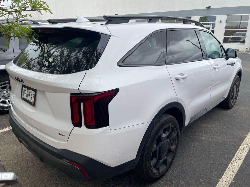 used 2025 Kia Sorento car, priced at $37,628