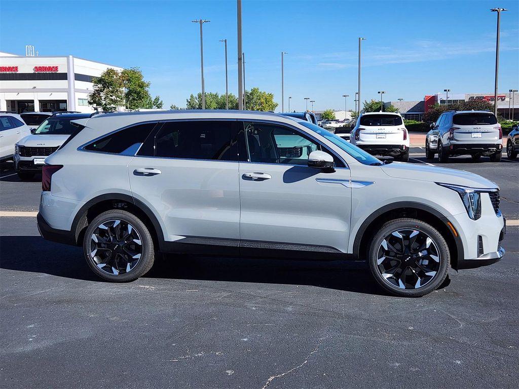 new 2026 Kia Sorento car, priced at $38,309