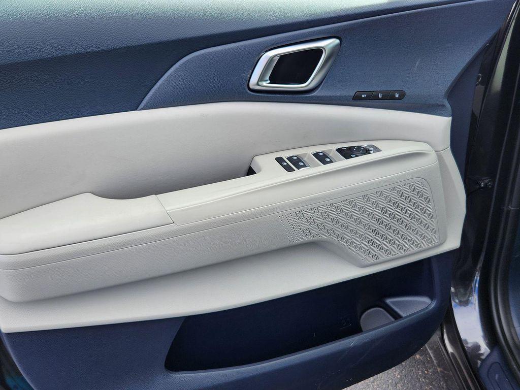 new 2026 Kia Carnival car, priced at $41,321