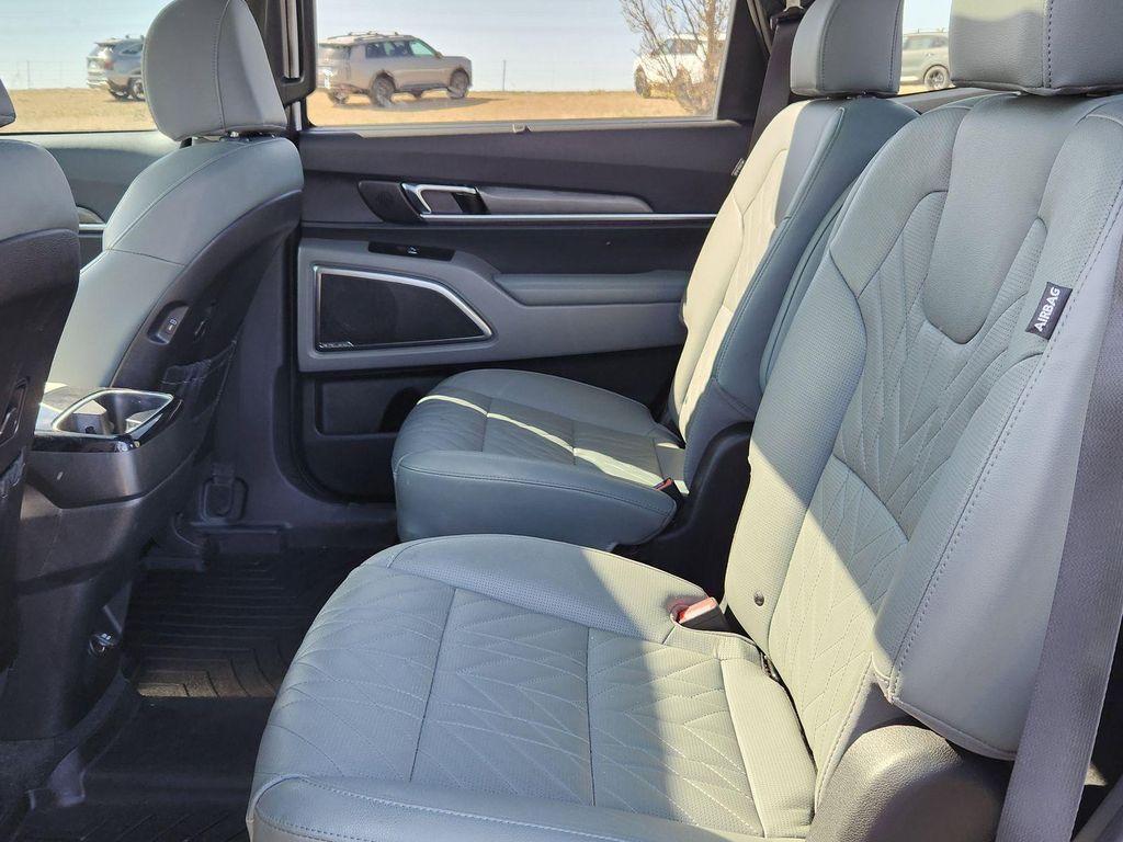 used 2024 Kia Telluride car, priced at $39,427