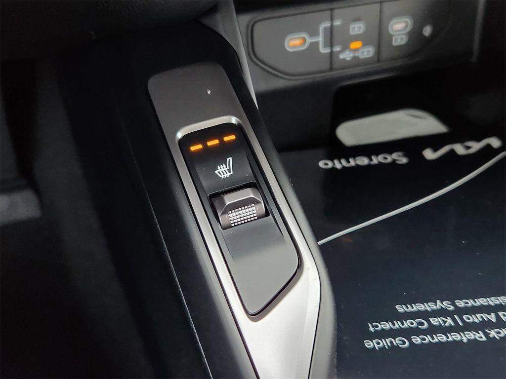 new 2026 Kia Sorento car, priced at $39,198