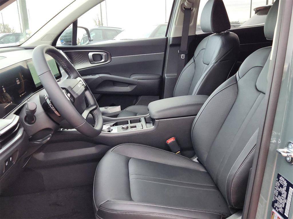 new 2026 Kia Sorento Hybrid car, priced at $40,949