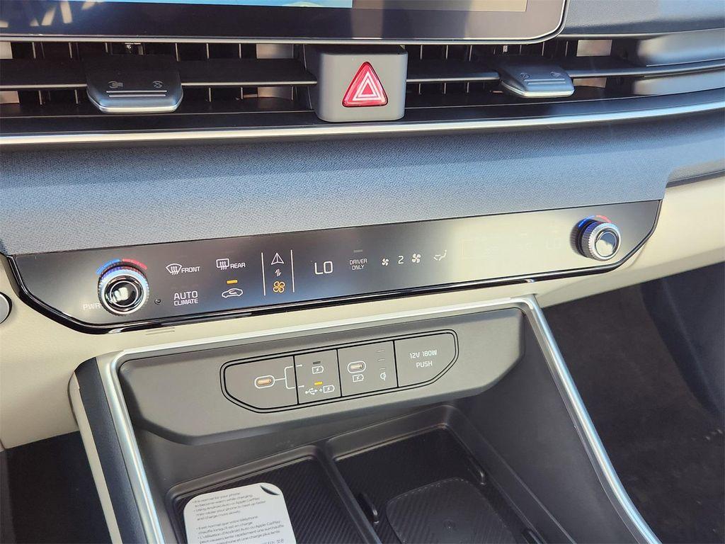 new 2026 Kia Carnival Hybrid car, priced at $44,038