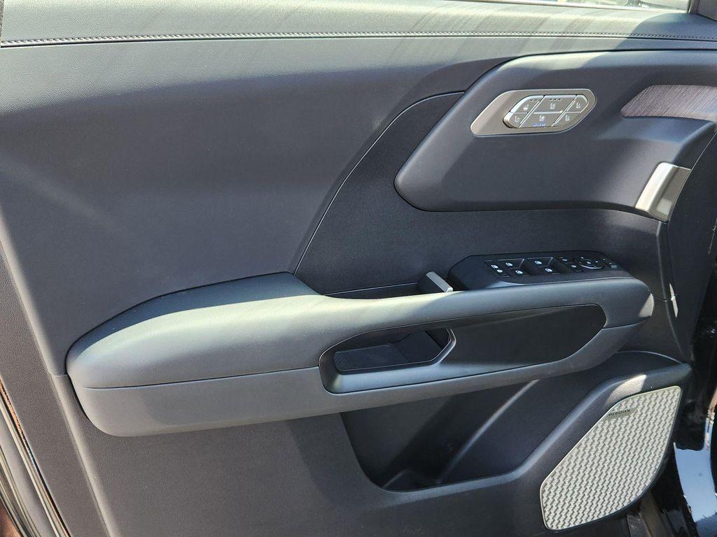 new 2027 Kia Telluride Hybrid car, priced at $59,579