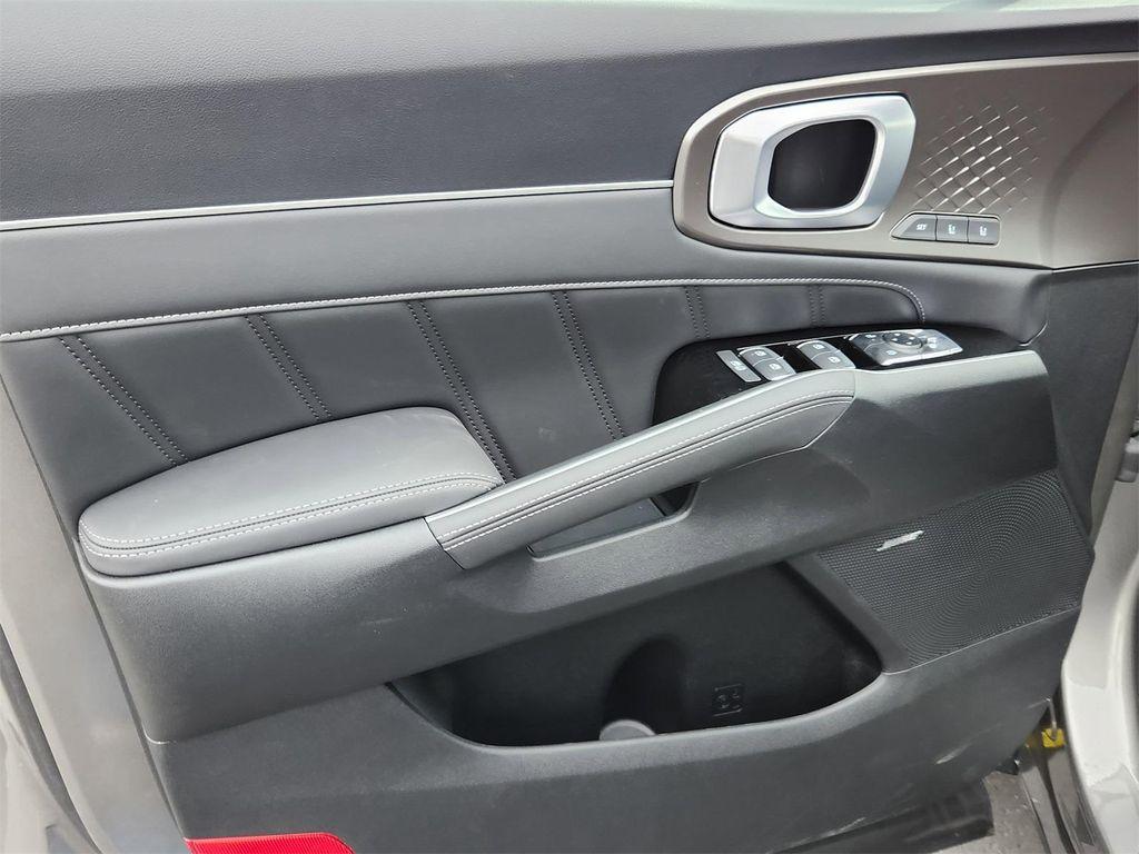 new 2026 Kia Sorento Hybrid car, priced at $48,495