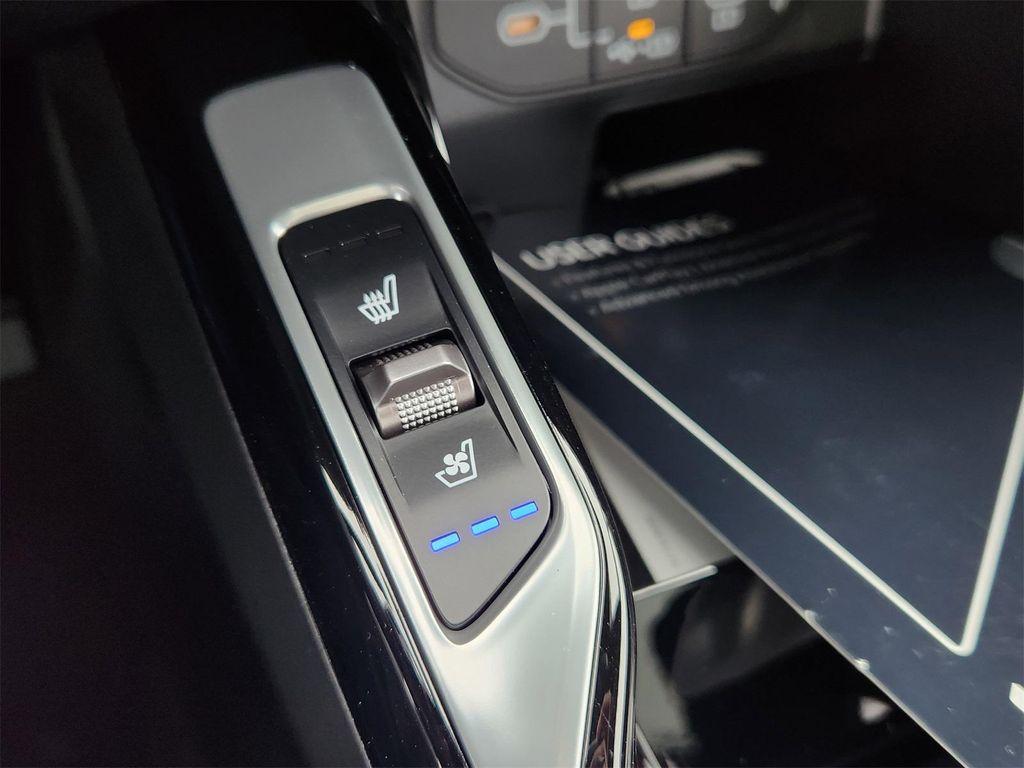 new 2026 Kia Sorento Hybrid car, priced at $48,495