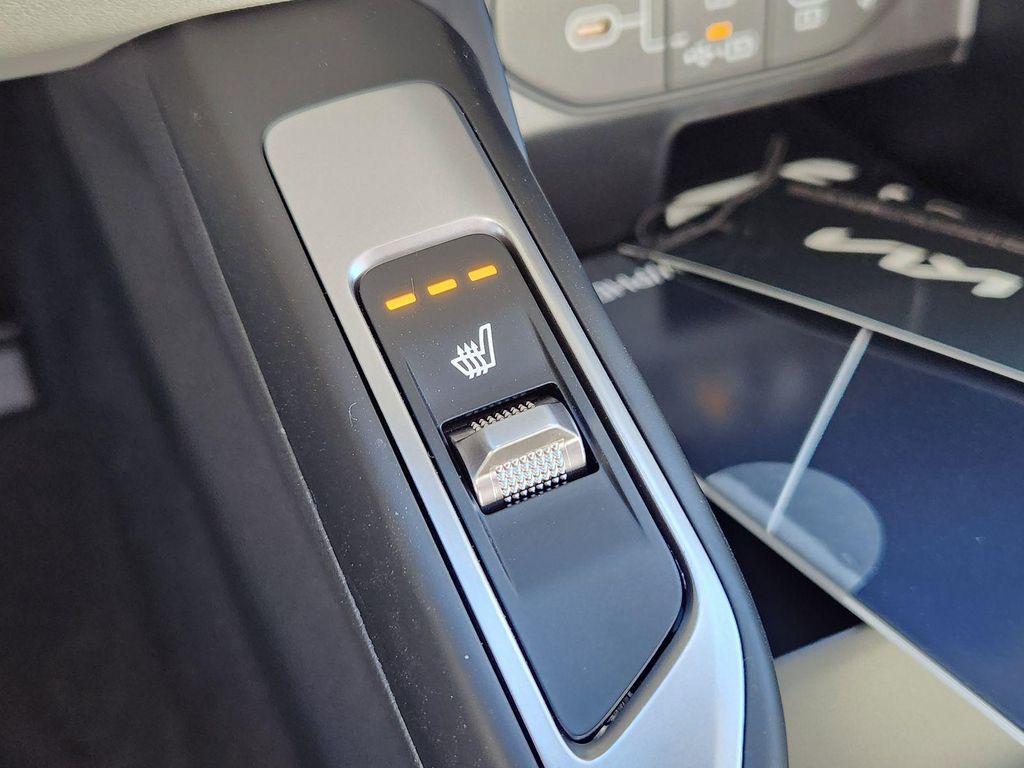 new 2026 Kia Sorento Hybrid car, priced at $37,209