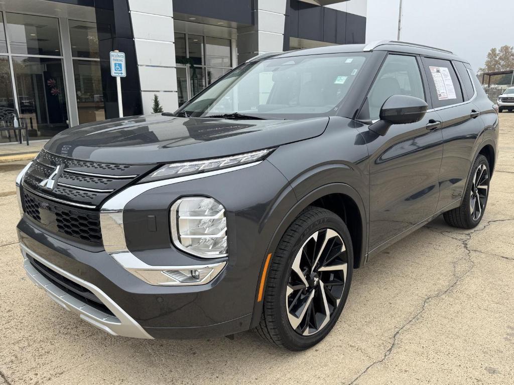 used 2024 Mitsubishi Outlander car, priced at $29,777