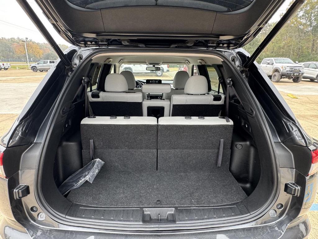 used 2024 Mitsubishi Outlander car, priced at $29,777