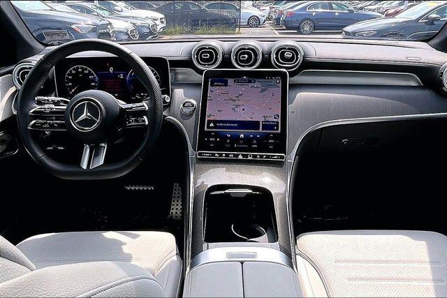 Mercedes-Benz GLC view 12