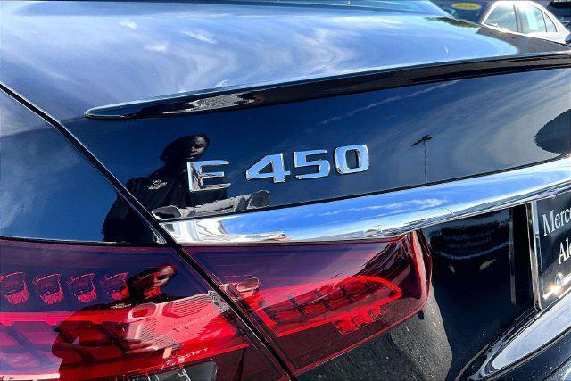 Mercedes-Benz E-Class view 8