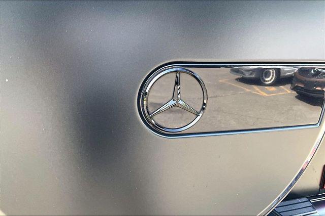 Mercedes-Benz G-Class view 28