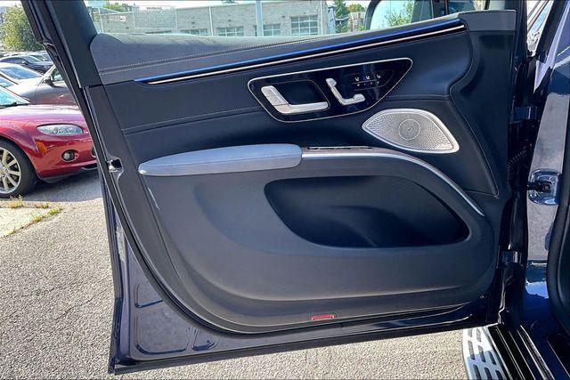 Mercedes-Benz EQS view 18