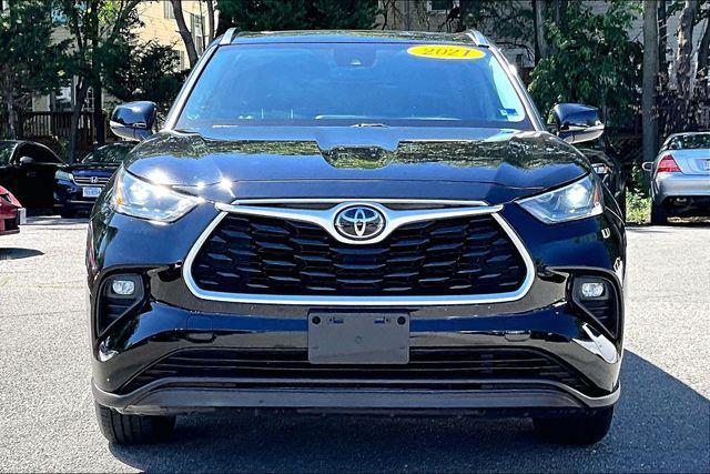 used 2021 Toyota Highlander car, priced at $31,834