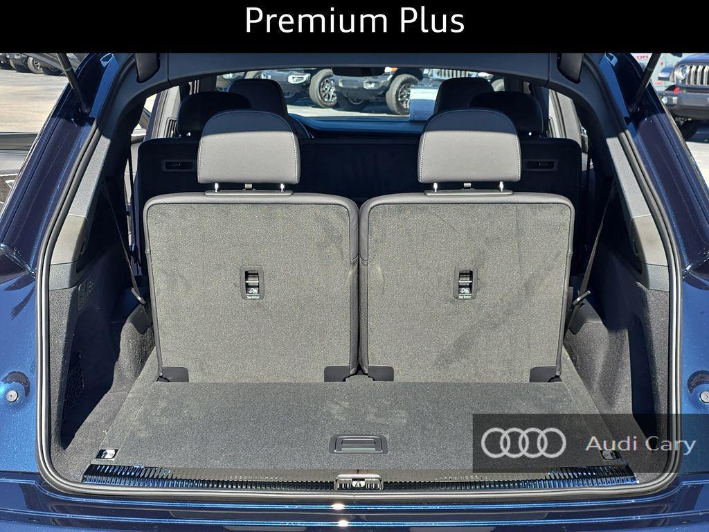 new 2026 Audi Q7 car, priced at $69,555