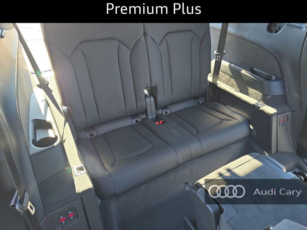 new 2026 Audi Q7 car, priced at $69,555