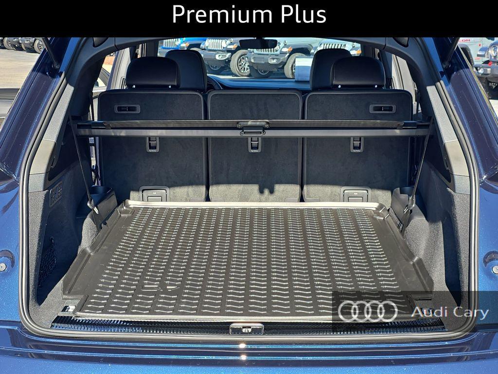 new 2026 Audi Q7 car, priced at $69,555