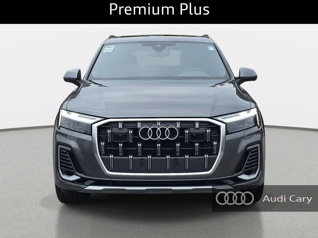 new 2025 Audi Q7 car, priced at $70,186