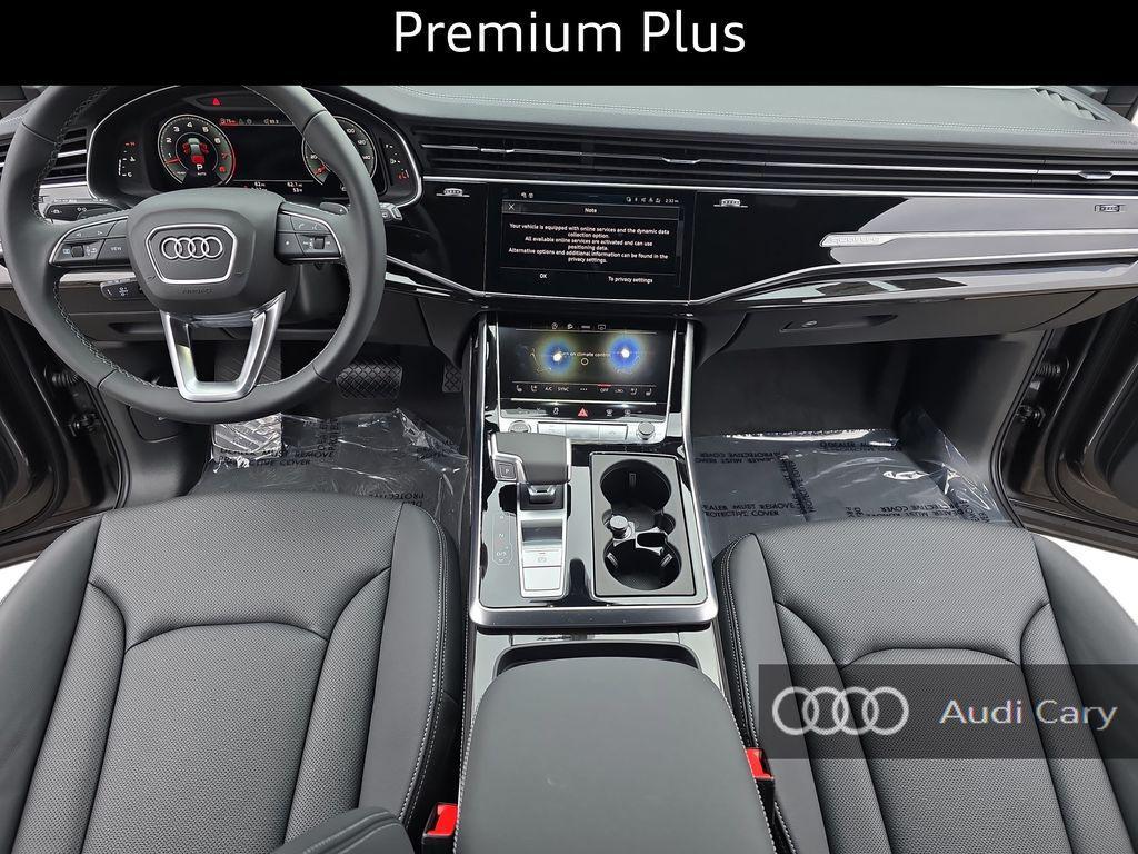new 2025 Audi Q7 car, priced at $70,186