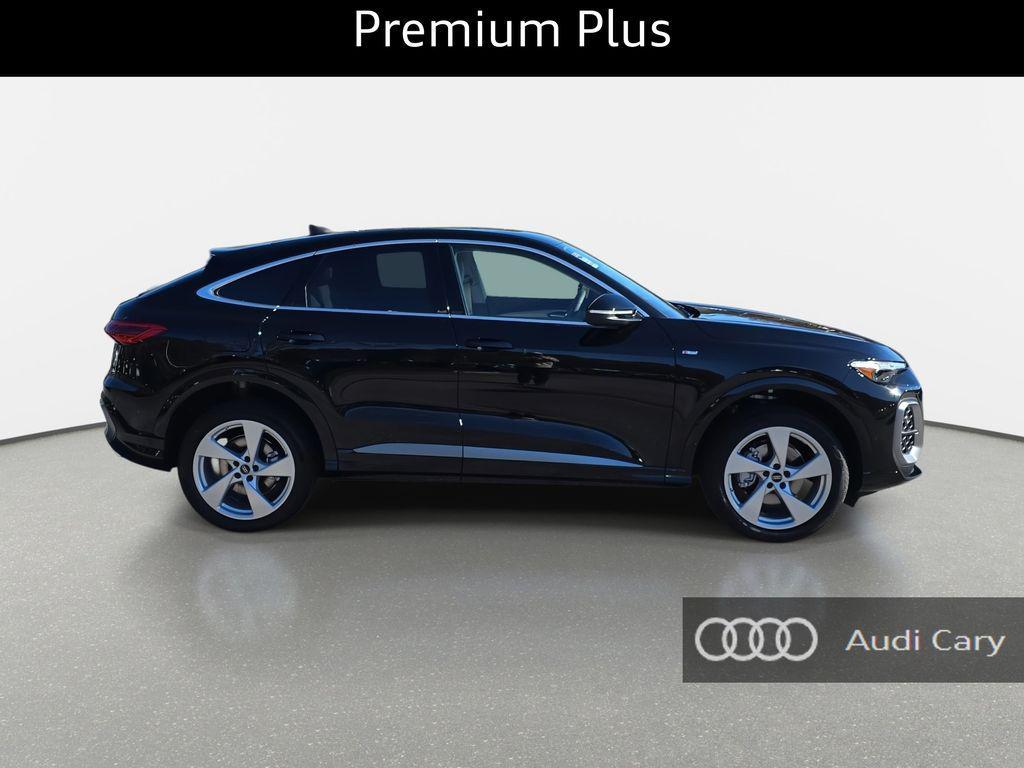 new 2025 Audi Q5 car, priced at $60,417