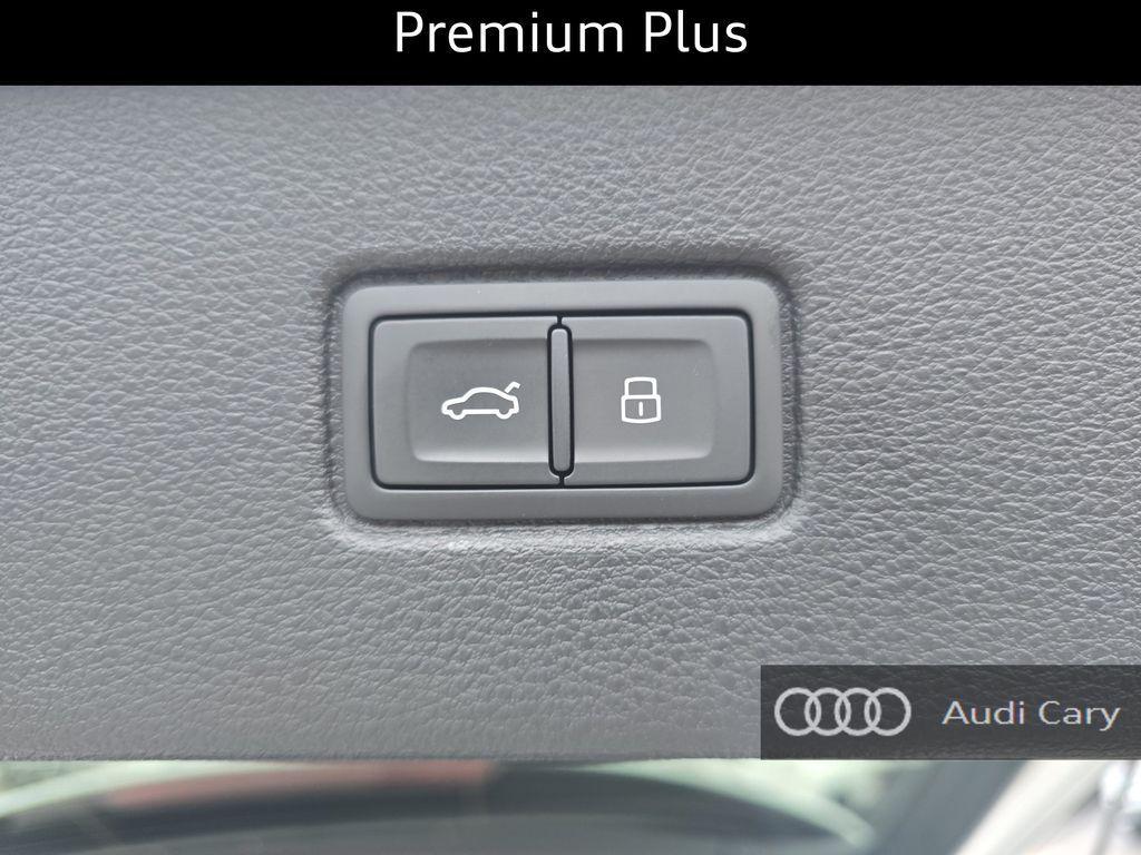 new 2026 Audi Q7 car, priced at $70,240