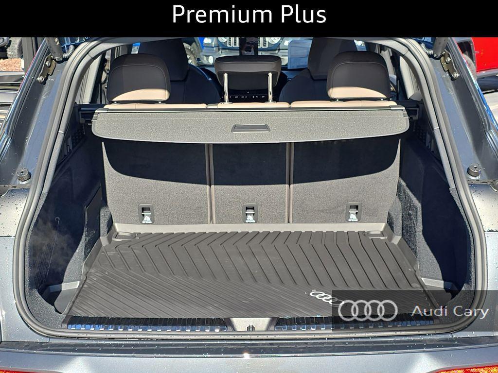 new 2025 Audi Q5 car, priced at $58,653