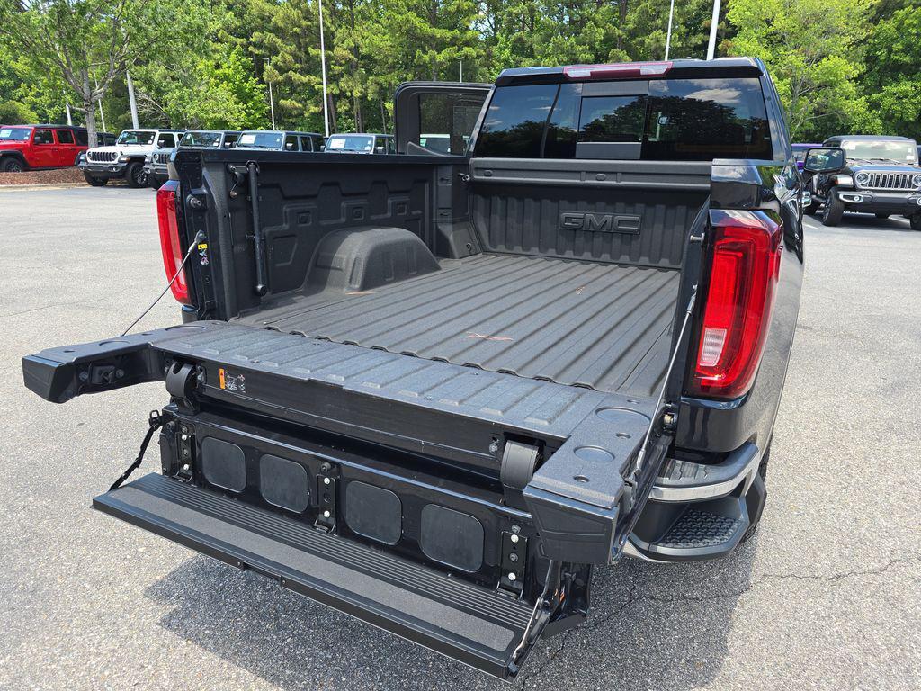 used 2020 GMC Sierra 1500 car, priced at $33,878